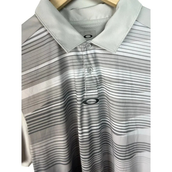 Oakley Gray & White Stripe Polo Size Large Regular Fit Stretch Men’s - Picture 3 of 9